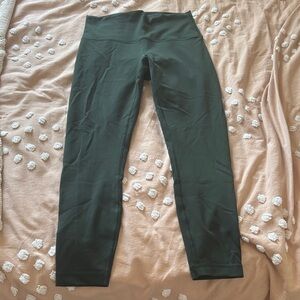Lululemon Wunder Train 25 in Leggings in Forest Green
